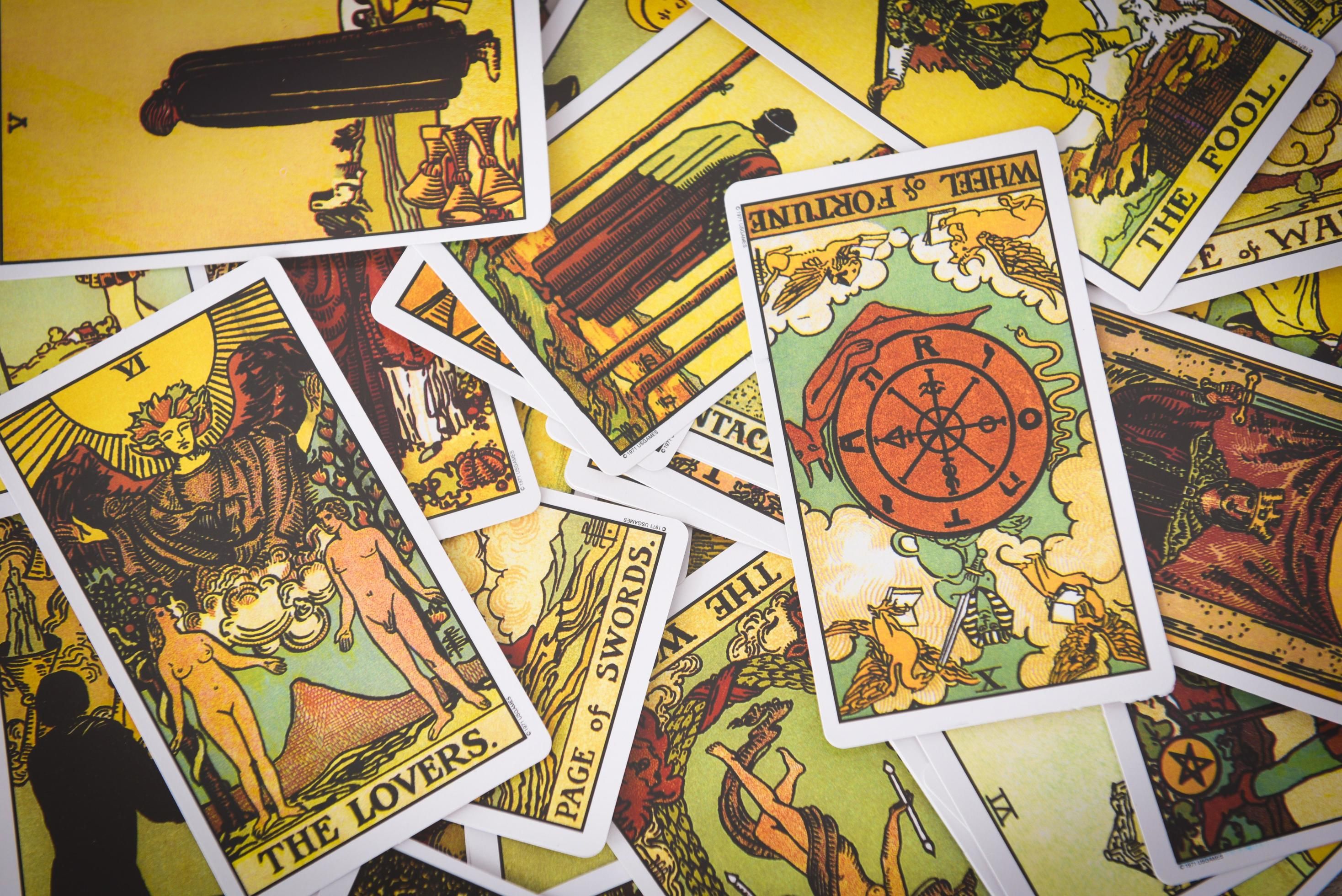 Interactive Tarot Learning Platform